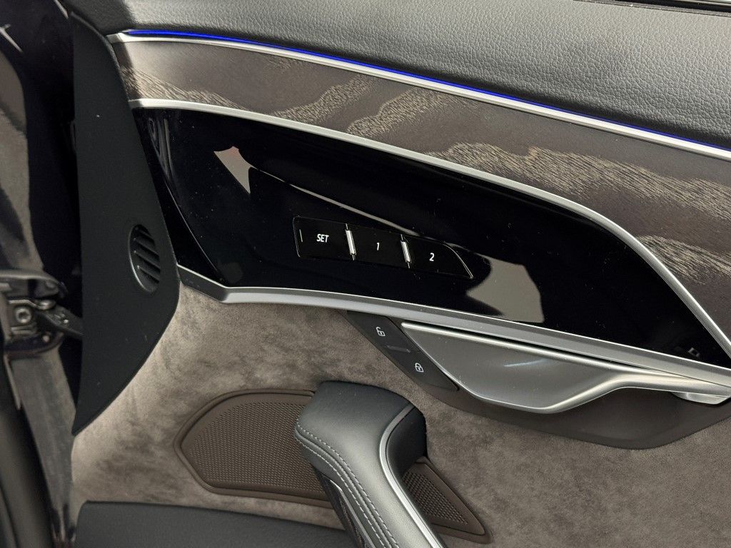 Thumbnail: 2021 Audi A8 - 22