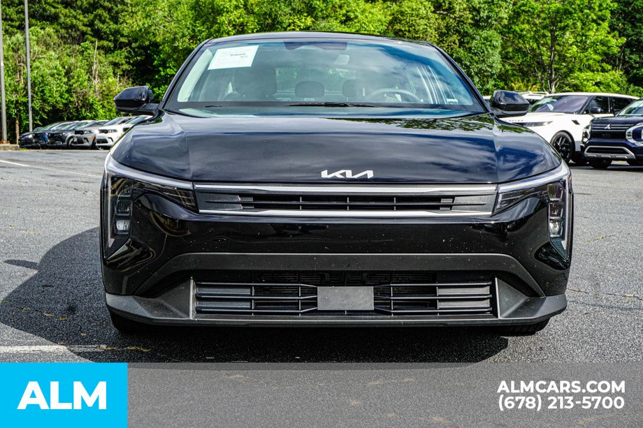 Used 2025 Black Kia LXS image 10