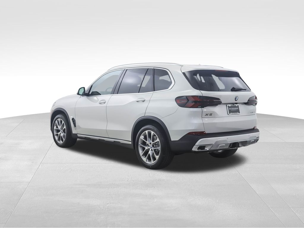 Thumbnail: 2026 BMW X5 - 4
