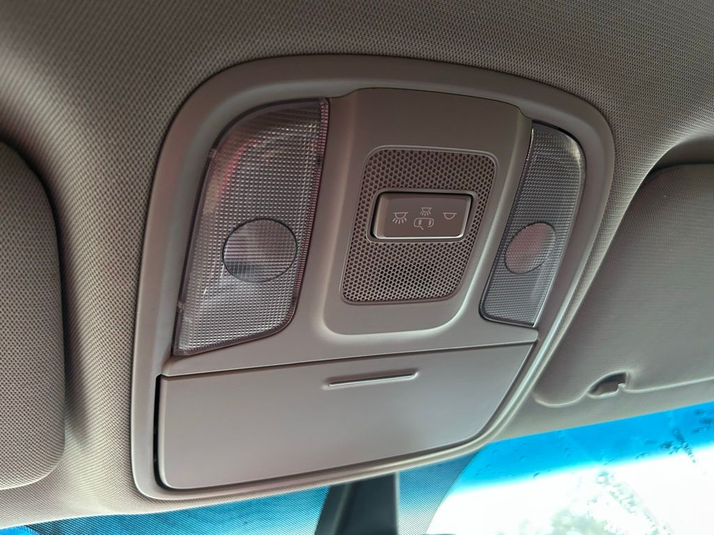 Thumbnail: 2020 Kia Optima - 28