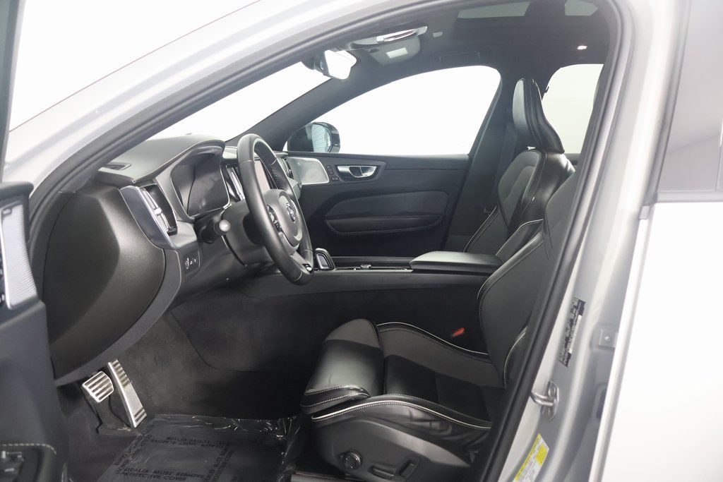 2022 Volvo XC60 Recharge Core 10