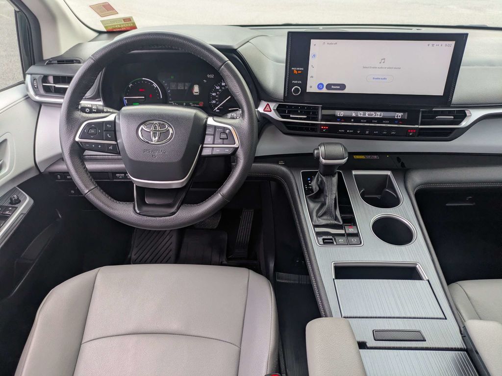 Used 2025 Toyota Sienna Van