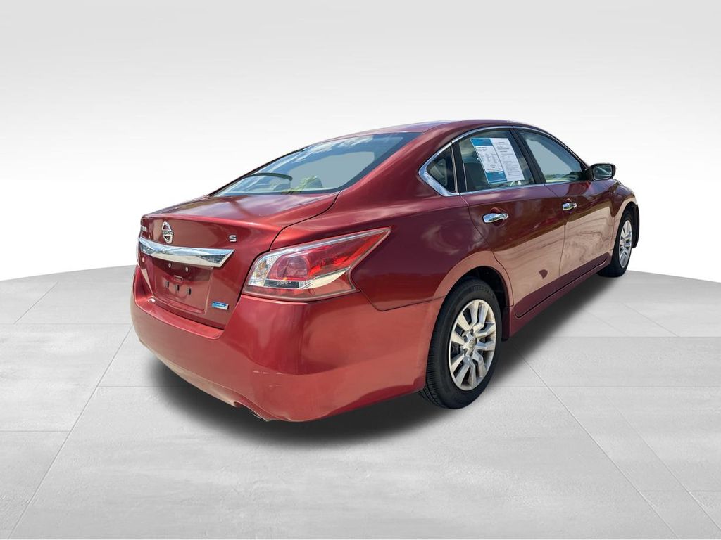 2013 Cayenne Red Metallic Nissan Altima 2.5 S FWD Sedan
