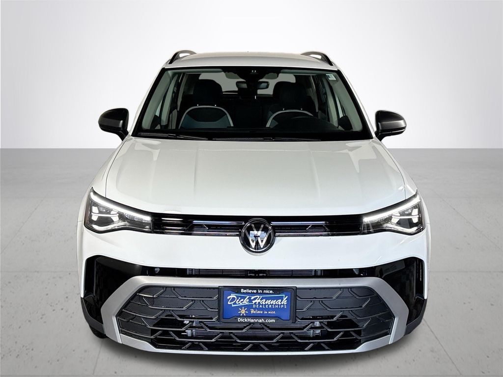 2025 Volkswagen Taos S photo 3