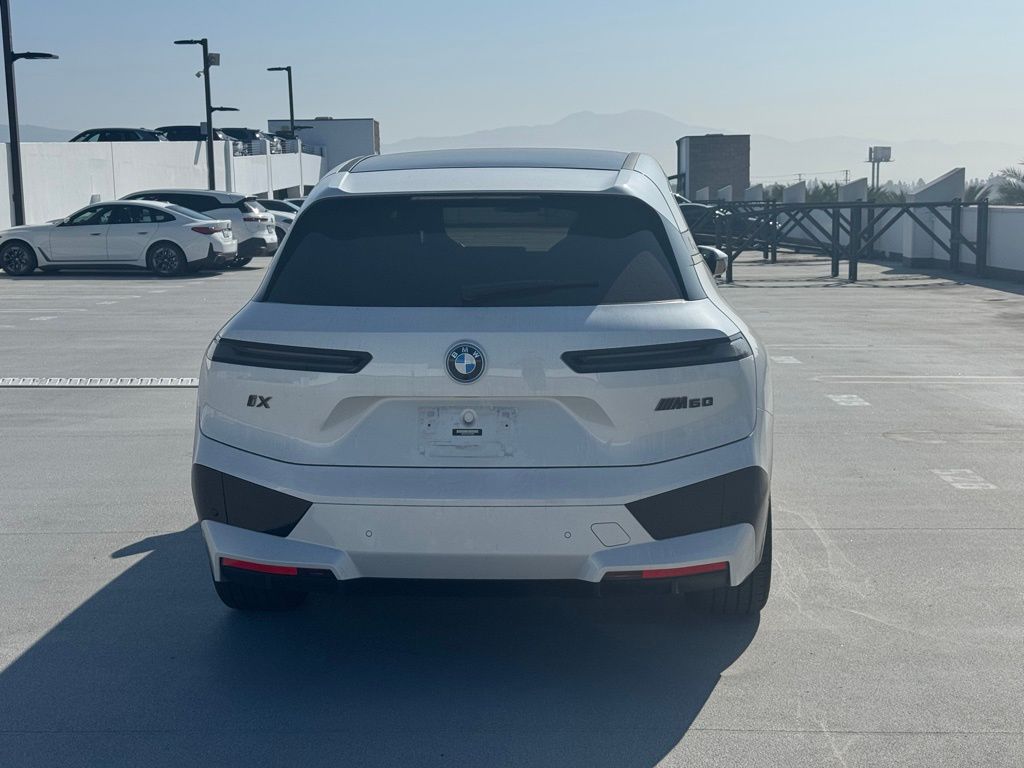 Thumbnail: 2024 BMW iX - 6
