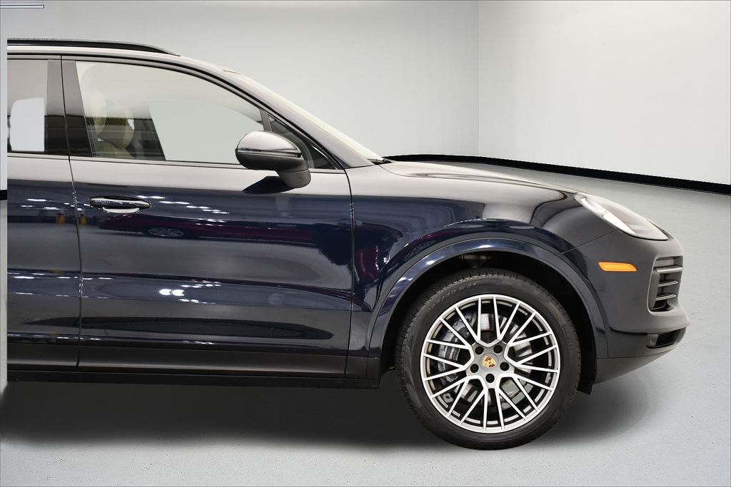 Thumbnail: 2022 Porsche Cayenne - 14