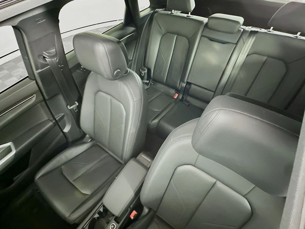 Thumbnail: 2022 Audi Q3 - 21