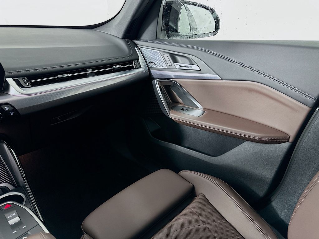 Thumbnail: 2025 BMW X1 - 22