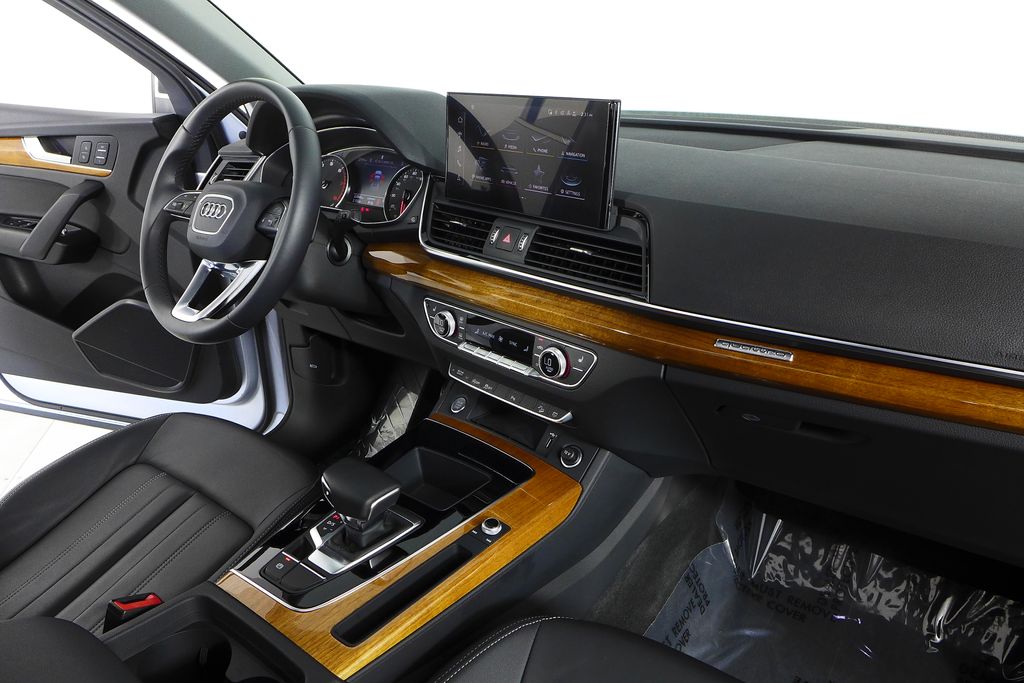 Thumbnail: 2023 Audi Q5 - 13
