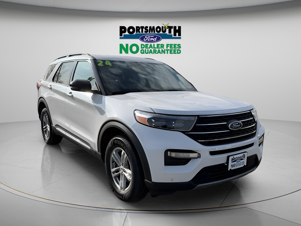Star White Metallic Tri-Coat 2024 Ford Explorer XLT AWD SUV / Crossover All-Wheel Drive Automatic