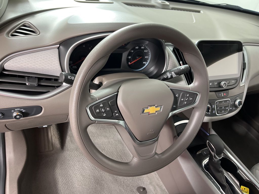 Thumbnail: 2025 Chevrolet Malibu - 27