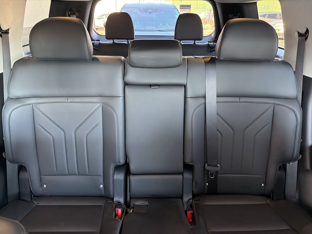 Thumbnail: 2025 Hyundai Santa Fe - 32