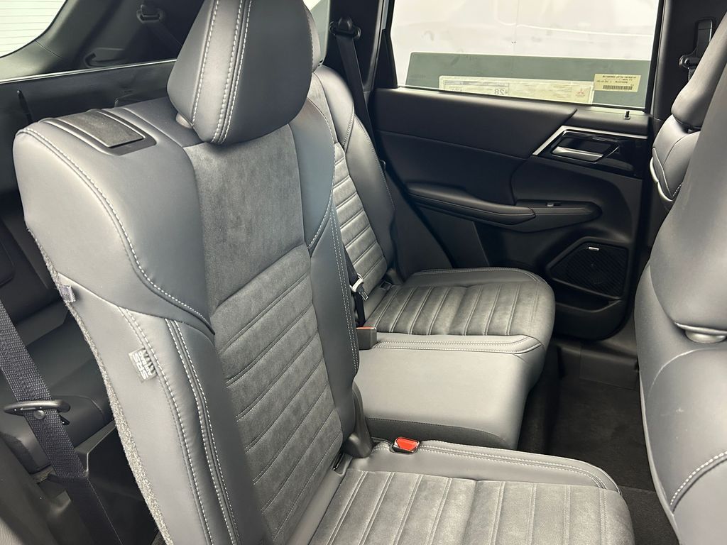 New 2026 Gray Mitsubishi SE image 51