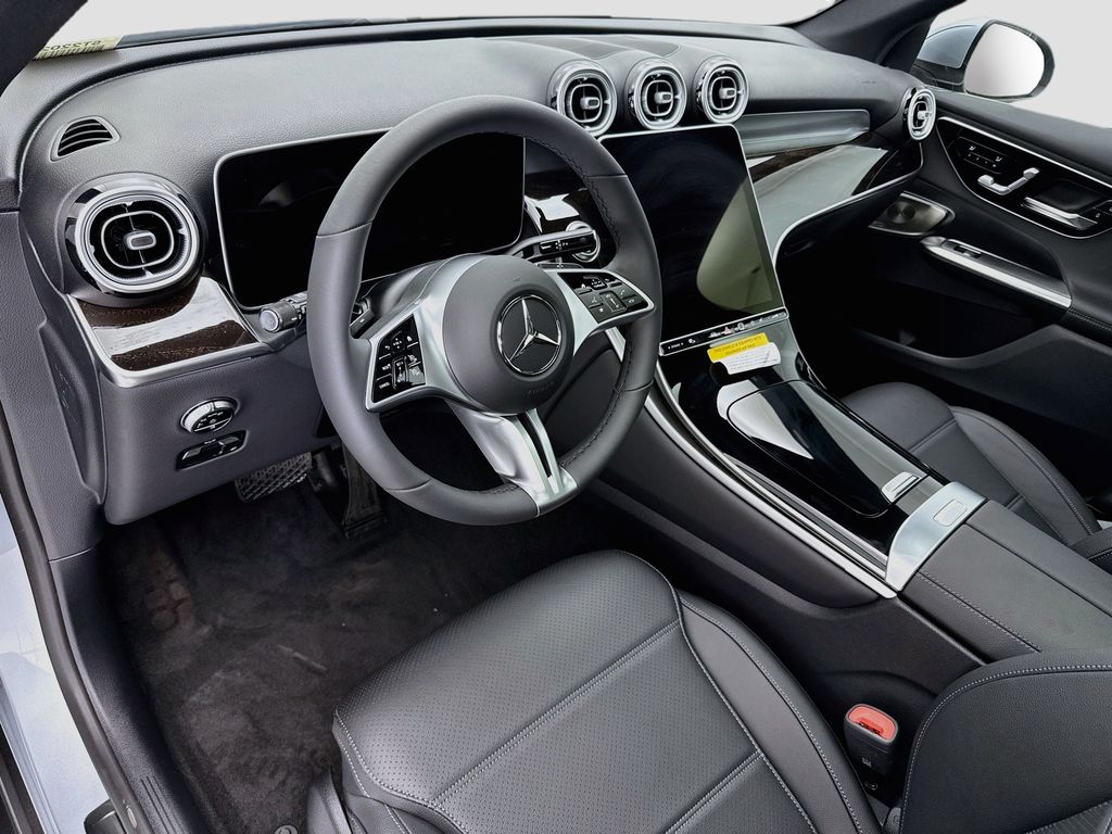 Thumbnail: 2026 Mercedes-Benz GLC - 10