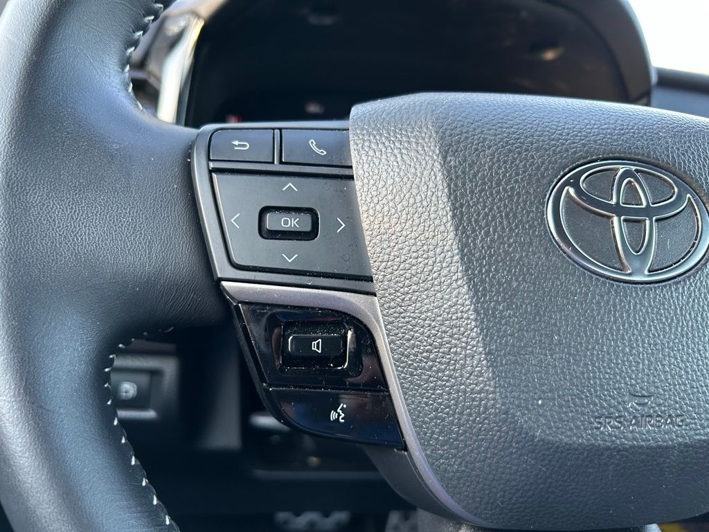 Thumbnail: 2025 Toyota Camry - 20