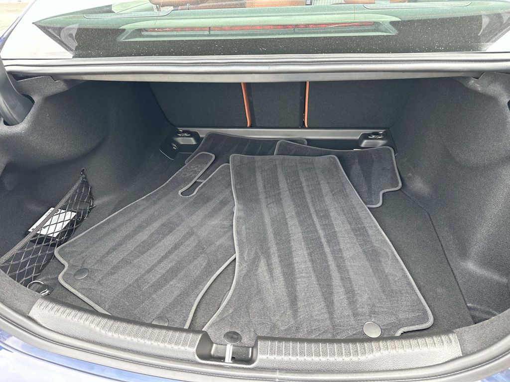 Thumbnail: 2025 Mercedes-Benz C-Class - 24