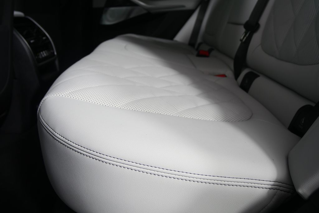 Thumbnail: 2026 BMW X5 - 15