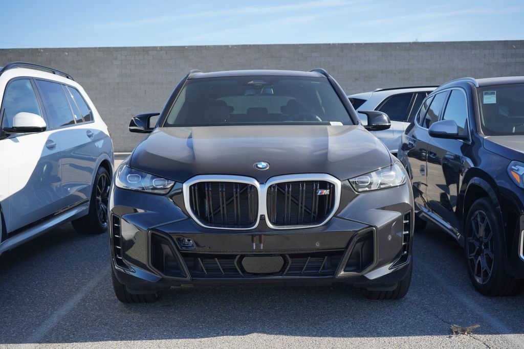 2025 BMW X5 M60i 2