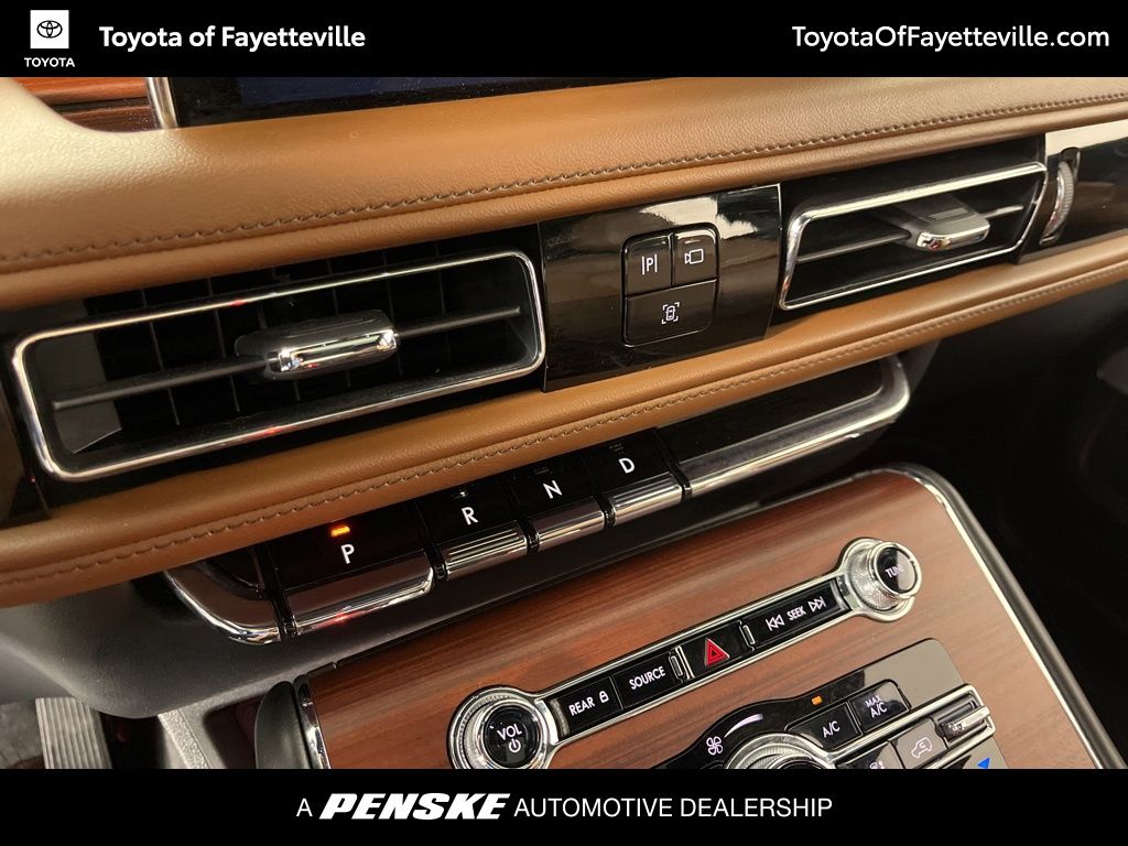 Thumbnail: 2023 Lincoln Aviator - 30