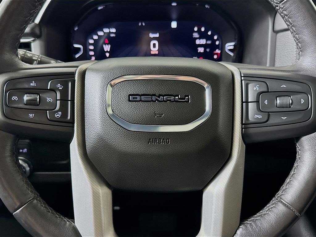 2022 GMC Yukon Denali photo