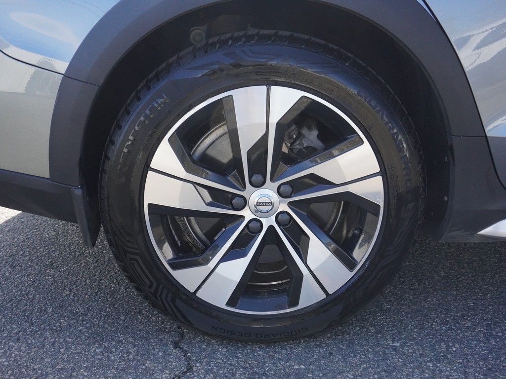 Used 2020 Gray Volvo T5 image 24