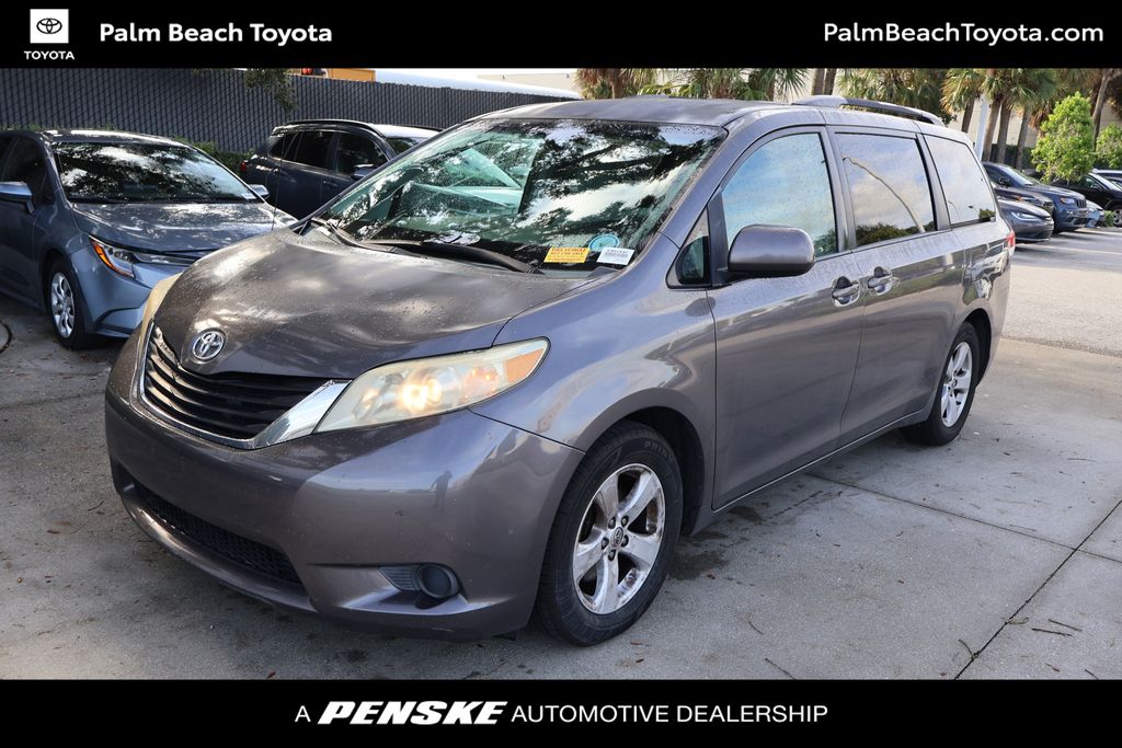 2013 Toyota Sienna LE -
                  West Palm Beach, FL