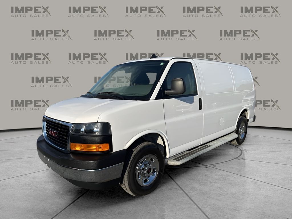 2023 GMC Savana 2500 Work Van's photo