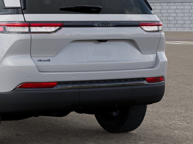 New 2025 White Jeep Altitude X image 13