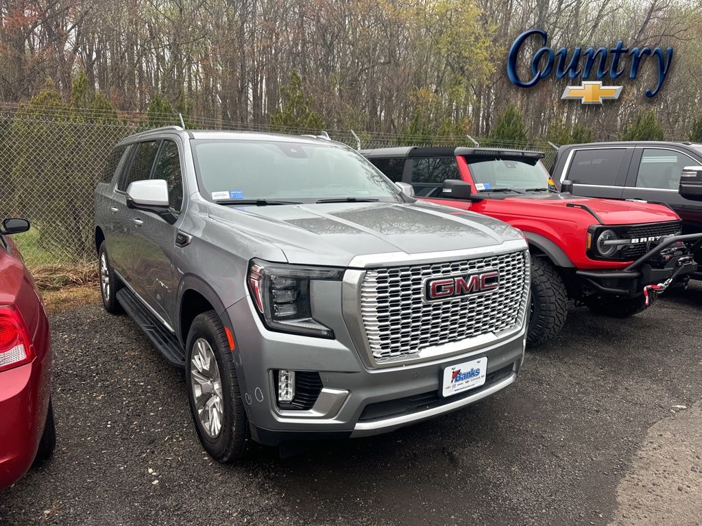 Sterling Metallic 2024 GMC Yukon XL Denali 4WD SUV / Crossover Four-Wheel Drive