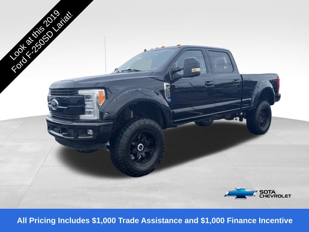 2019 Ford F-250 Super Duty Lariat Crew Cab 4WD