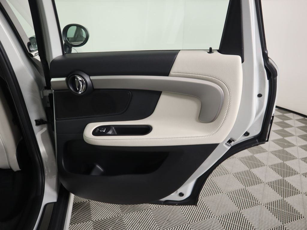 2023 MINI Cooper Countryman Iconic 28