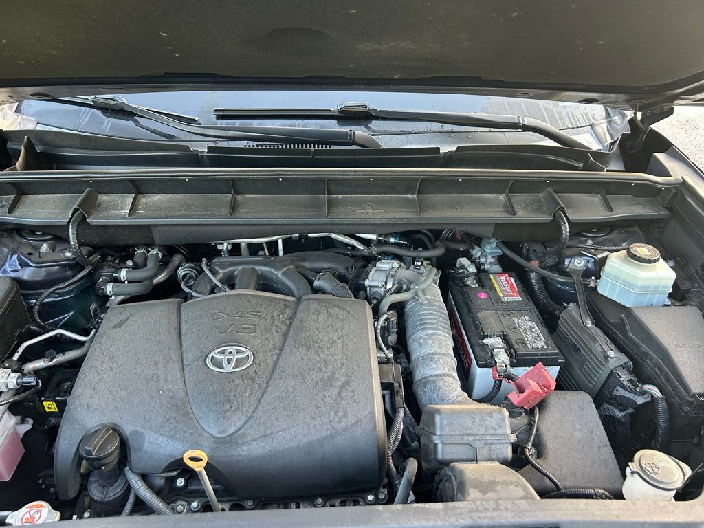 Thumbnail: 2020 Toyota Highlander - 11
