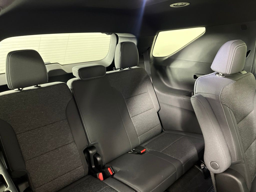 Thumbnail: 2027 Chevrolet Traverse - 16
