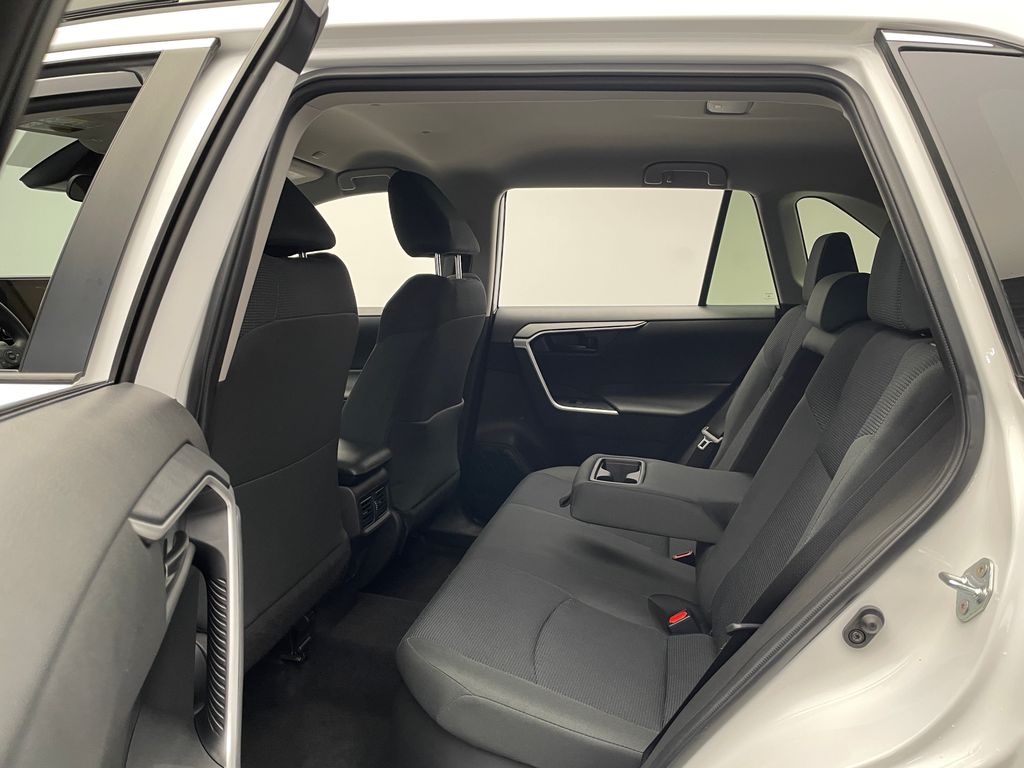 Thumbnail: 2024 Toyota RAV4 - 32