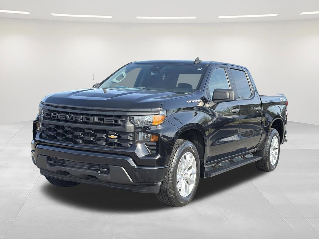 Black 2022 Chevrolet Silverado 1500 Custom Crew Cab 4WD Pickup Truck Four-Wheel Drive 8-Speed Automatic