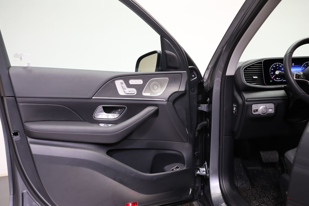 Thumbnail: 2026 Mercedes-Benz GLE - 31