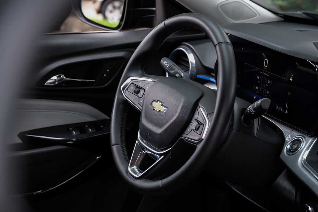 used 2024 Chevrolet Trax car, priced at $21,900