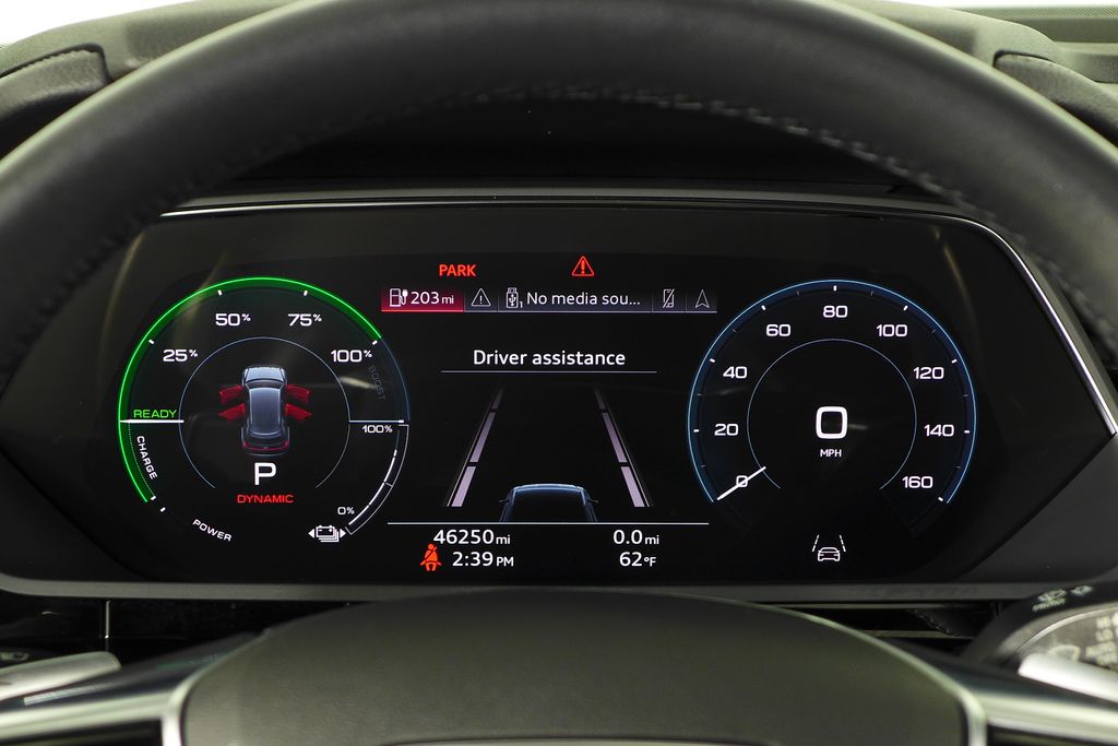 Thumbnail: 2022 Audi e-tron - 28