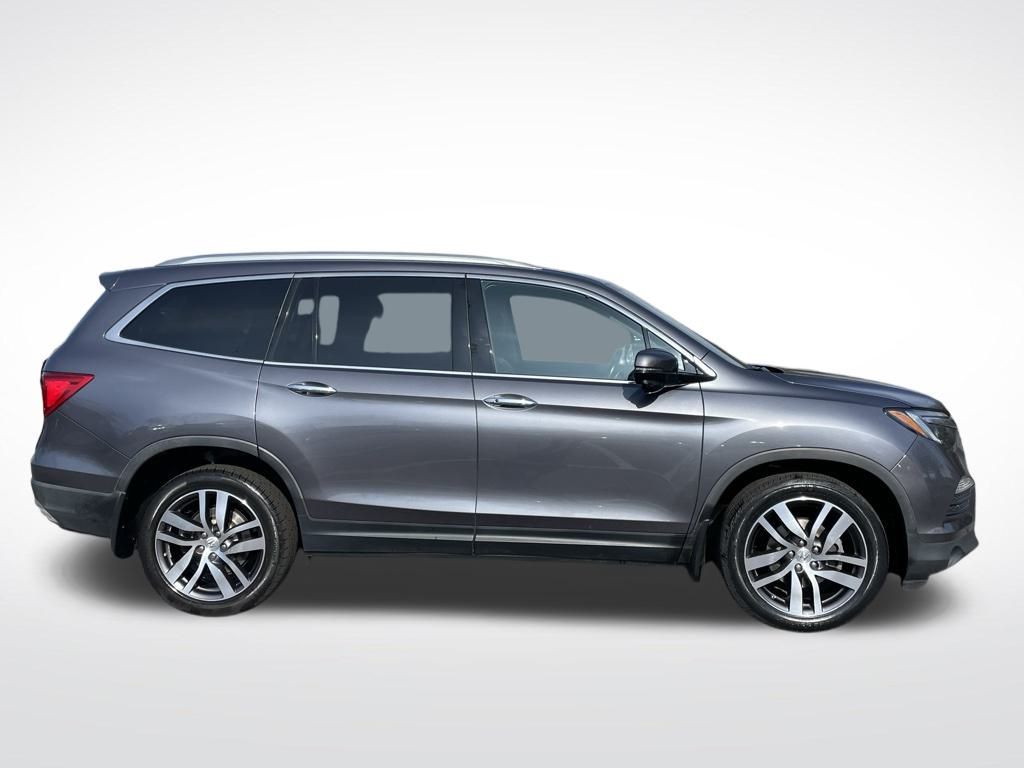 Thumbnail: 2016 Honda Pilot - 7