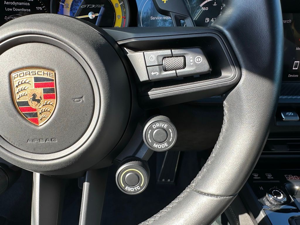 Thumbnail: 2025 Porsche 911 - 17