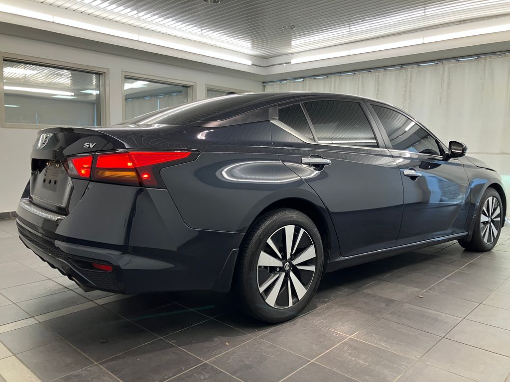 2021 Nissan Altima SV 6