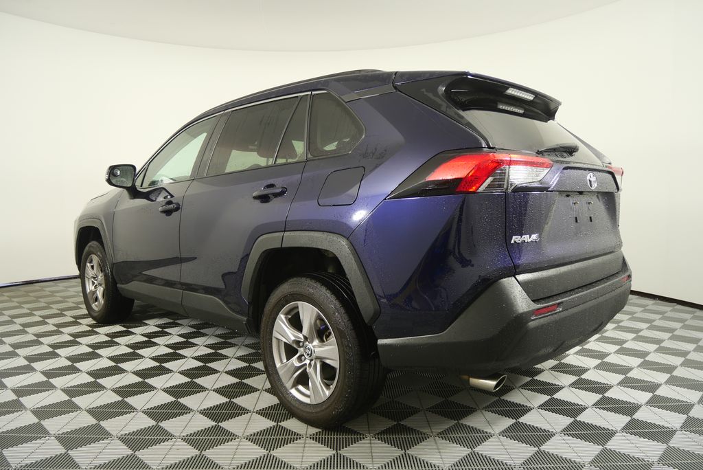 Thumbnail: 2022 Toyota RAV4 - 3