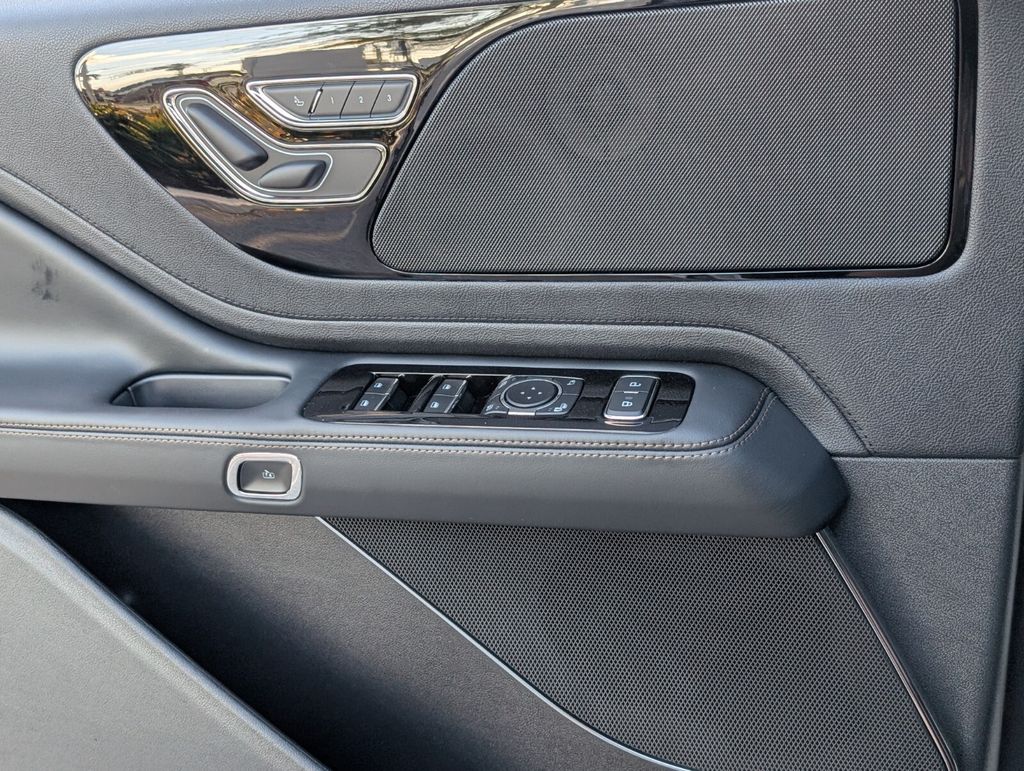 new 2026 Lincoln Aviator car, priced at $59,605