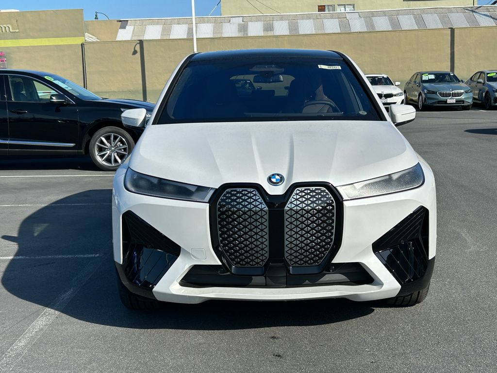 2025 BMW iX xDrive50 8