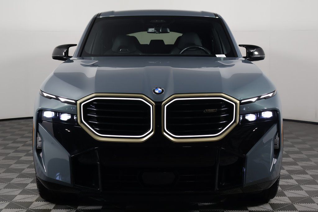 Thumbnail: 2023 BMW XM - 2