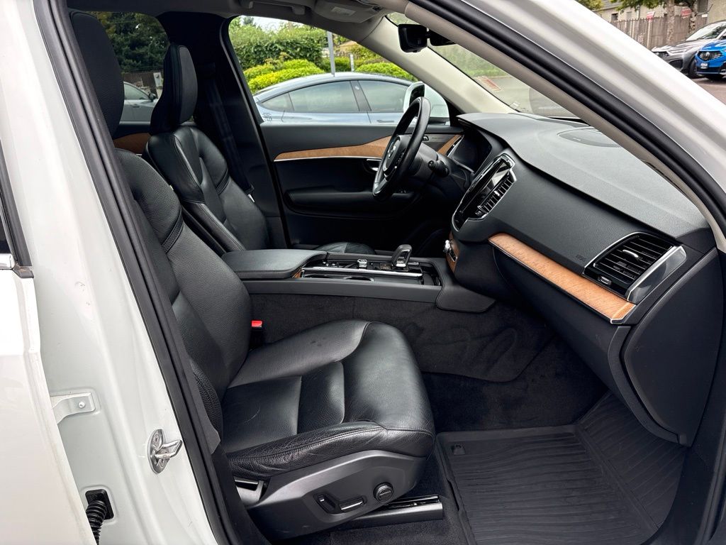2022 Volvo XC90 Recharge Plug-In Hybrid T8 Inscription Expression Extended Range 6P