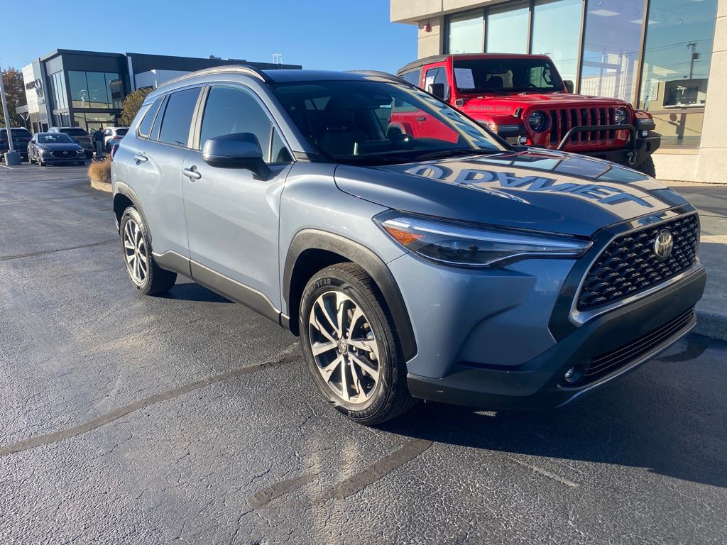 2024 Toyota Corolla Cross XLE AWD