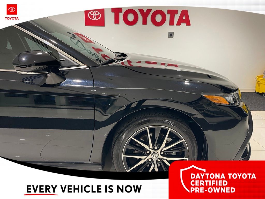 2024 Toyota Camry SE - Photo 7