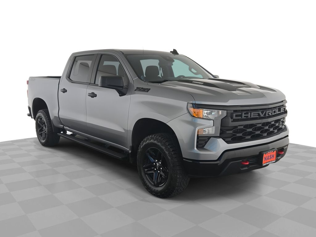 2025 Chevrolet Silverado 1500 Gris (Sterling Gray Metallic) Camioneta Todo terreno 8 velocidades Automática