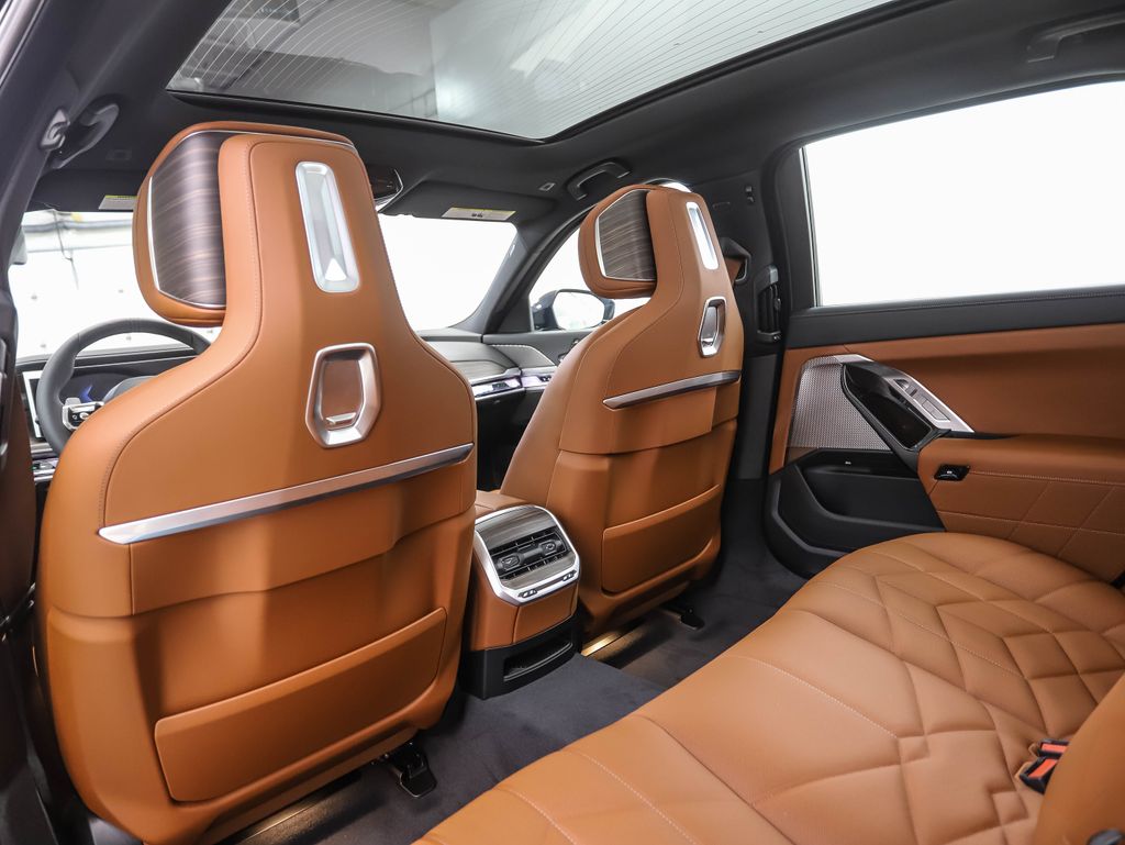 Thumbnail: 2025 BMW 7 Series - 23